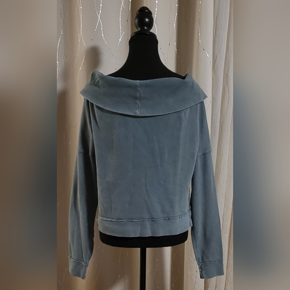 ​Free People Not The Same Top in Steel Sea Slouchy Raw Hem Tee Size Medium - Picture 5 of 13